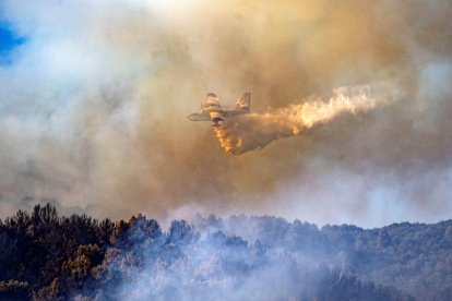 Imagen de un incendio en la zona italiana de Tívoli.