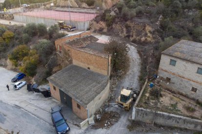 Les obres a l’accés a les antenes de telefonia i televisió.