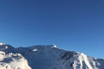 La estación de Boí Taüll pudo reabrir sus instalaciones tras dos días cerradas por el fuerte viento.