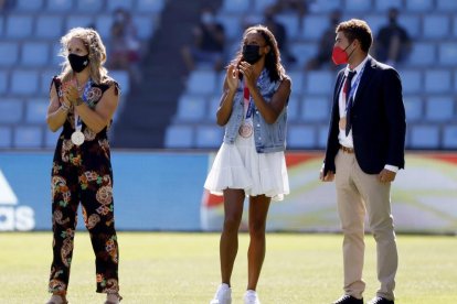 Teresa Portela, Ana Peleteiro i Nico Rodríguez reben un homenatge per les medalles a Tòquio.