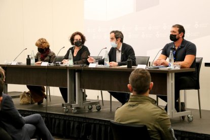 La roda de premsa de presentació de l'assaig clínic de Sitges per reobrir l'oci nocturn.