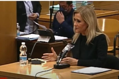 Cristina Cifuentes durante su intervención en el juicio que se celebra en la Audiencia de Madrid.