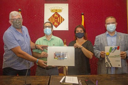 Entrega ahir del cupó dedicat a la capital de la Segarra per al sorteig del proper 22 d’agost.