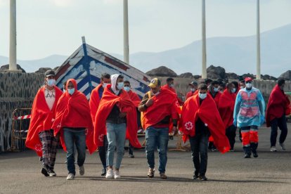 Cinc-cents immigrants arriben a les costes canàries el cap de setmana