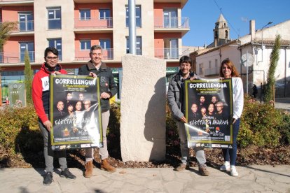 Presentació ahir dels actes del Correllengua al Palau, a la futura plaça Muriel Casals.