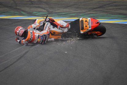 Marc Márquez va tornar a ser competitiu durant una part de la carrera i va arribar fins i tot a liderar la prova, però dos caigudes el van obligar a abandonar.