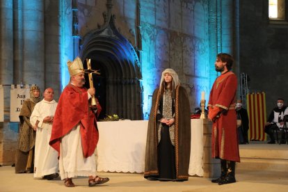 L’antiga catedral es va convertir de nou ahir en l’escenari del casament entre Peronella i Berenguer IV.