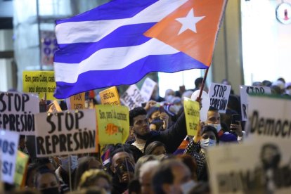 A Madrid (foto) i a Miami es van repetir les manifestacions de suport a la dissidència.