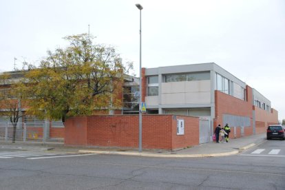 Exterior de la escuela Pompeu Fabra de Mollerussa.