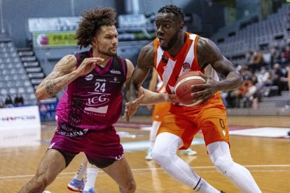 Michael Carrera, en una acción del partido ante el Coruña del pasado día 5.