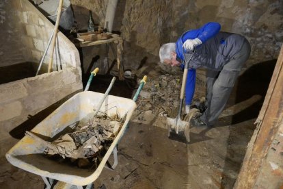 Las obras en la Casa de Poblet comenzaron ayer.