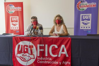 Perelló y Buil, ayer, durante una rueda de prensa en Lleida.