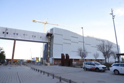 Obras del nuevo edificio del Arnau.