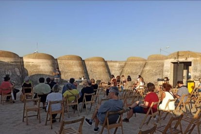 L’antic dipòsit va acollir l’acte inaugural del 28è Festival de Música Popular de la Granadella.