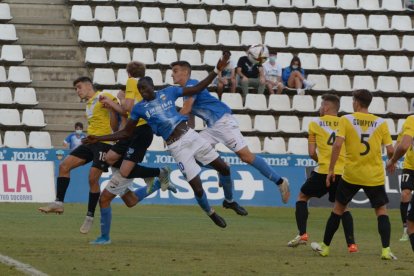 El Lleida cae en casa ante el Europa (0-2) y sigue sin conocer la victoria