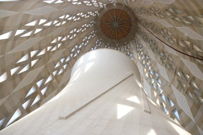 L'interior de la torre de la Mare de Déu, a la Sagrada Família, en fase de construcció.