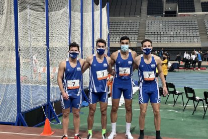 El equipo de relevos 4x400 metros masculino.