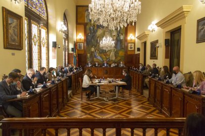 El pleno de la Diputación volvió ayer a ser presencial y asistieron todos los diputados provinciales.