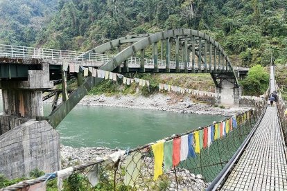 Ponts a Pang Bang (Bhutan.