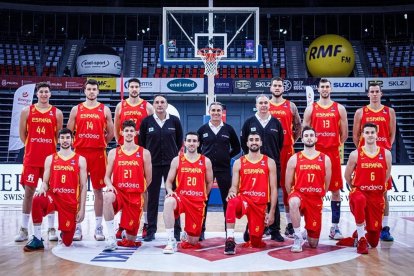 La selección al completo, con Joaquín Prado, del Força Lleida.