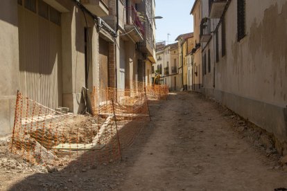 Imagen de las obras en la calle Raval de Puigverd. 