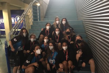 Las jugadoras del Estudiantes, ayer en el Barris Nord.