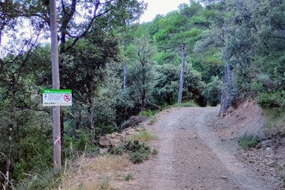 Un dels camins que tenen limitat l’accés motoritzat.