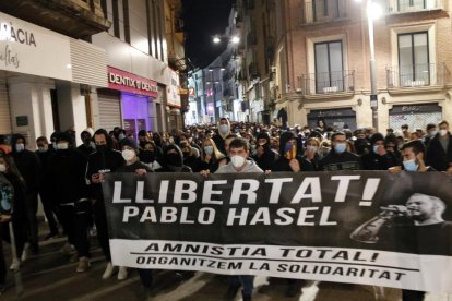 La Plataforma de suport a Hasél convoca accions de protesta durant tota la setmana per demanar la llibertat del raper