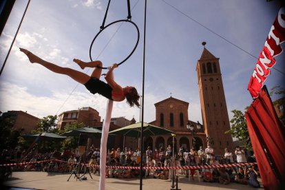 Los más pequeños pudieron disfrutar de un espectáculo de circo en el centro. 