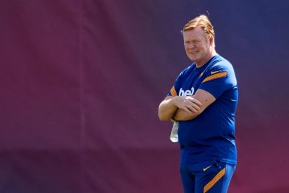 Ronald Koeman denunció ayer falta de comunicación del club para abordar el futuro del equipo.