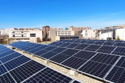 La instalación fotovoltaica del edificio poliventente II del campus de Cappont.