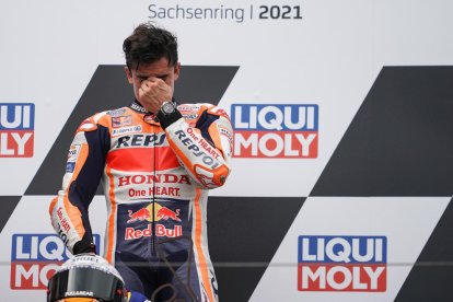 Marc Márquez, visiblement emocionat al podi del GP d’Alemanya.