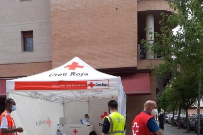 El punt de cribratge ahir al costat del mercadillo de Barris Nord.