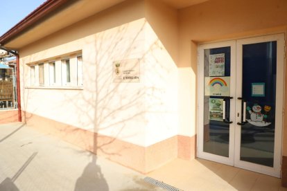 Imatge de l’escola bressol de Benavent de Segrià, ara tancada al detectar-s’hi un positiu.