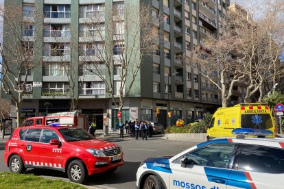 Una conductora de edad avanzada pierde el control del coche y hiere a varias personas