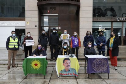 Presentació ahir de la marxa per la llibertat d’un líder kurd.