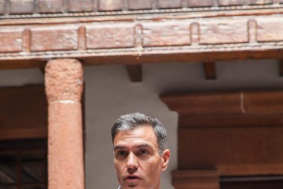 El president espanyol, Pedro Sánchez, ahir, a l’illa de La Palma.