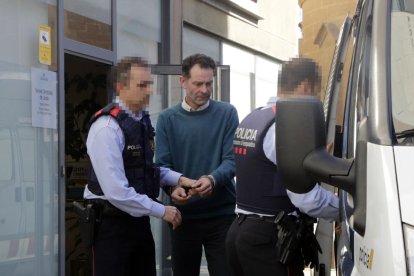 El exlíder de Vox en Lleida José Antonio Ortiz en una comparecencia tras su arresto en marzo de 2019. 