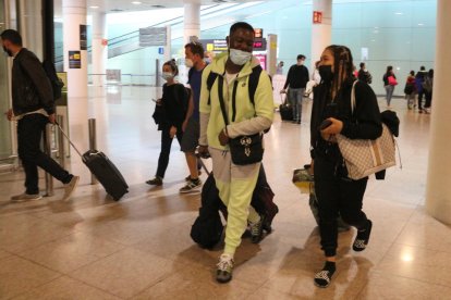 Viatgers a l'aeroport del Prat de Barcelona.