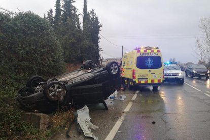 Imatge de com va quedar un dels vehicles.