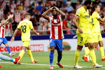 L’atlètic Lemar es lamenta d’una ocasió fallada ahir davant del Vila-real.