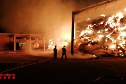 Incendi en un paller d'Altet, a Tàrrega