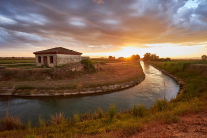 El Canal d'Urgell acaba obras por 3,8 millones para iniciar la campaña este mes