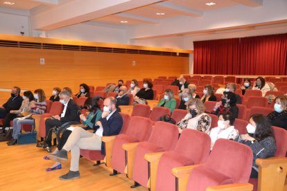 Asistentes al acto celebrado ayer en la Diputación.