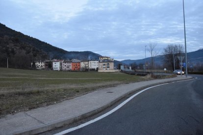 La zona comercial és entre el barri de Sant Antoni i l’N-260.