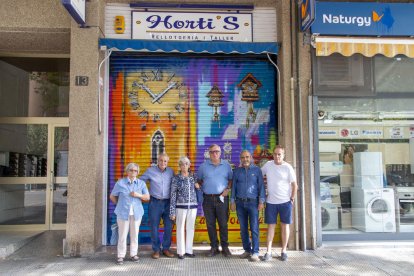 Josep Maria Batlle ret homenatge a la Seu Vella en una pintura mural