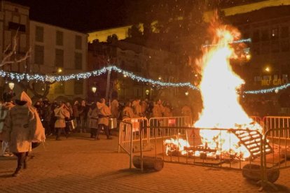 La Gran Cremada se celebró en la plaza Mercadal. 