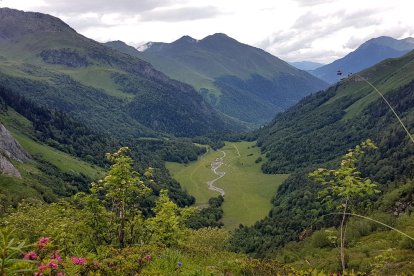 Vista de la Val dera Artiga de Lin, en la Val d'Aran.