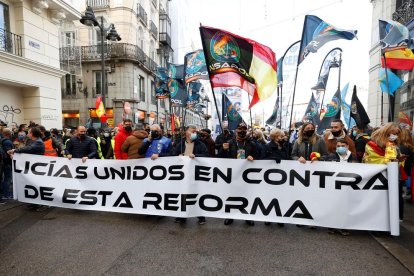 Cabecera de la marcha de policías y guardias civiles contra la reforma de la denominada “ley mordaza”.