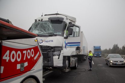 Uno de los vehículos implicados en el accidente en Bell-lloc d'Urgell.